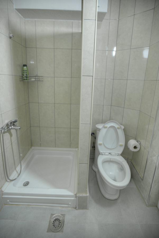 Guest House Prishtine ภายนอก รูปภาพ